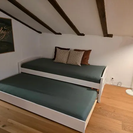 Charming Louisa Roof - Keine Kueche Rueras